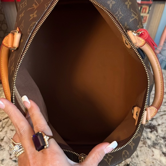 ❌SOLD❌Gorgeous Speedy 35 Handbag! - Picture 12 of 17